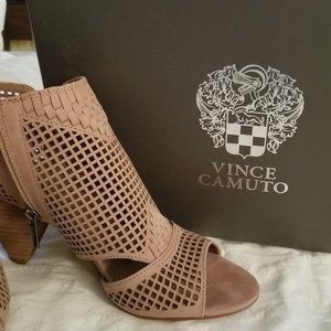 Vince Camuto